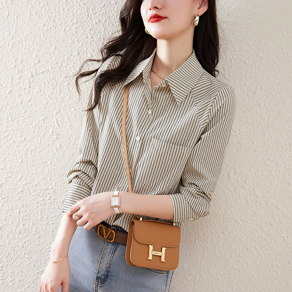 Naujo modelio dryžuoti marškiniai su kišenėmis ir sagomis