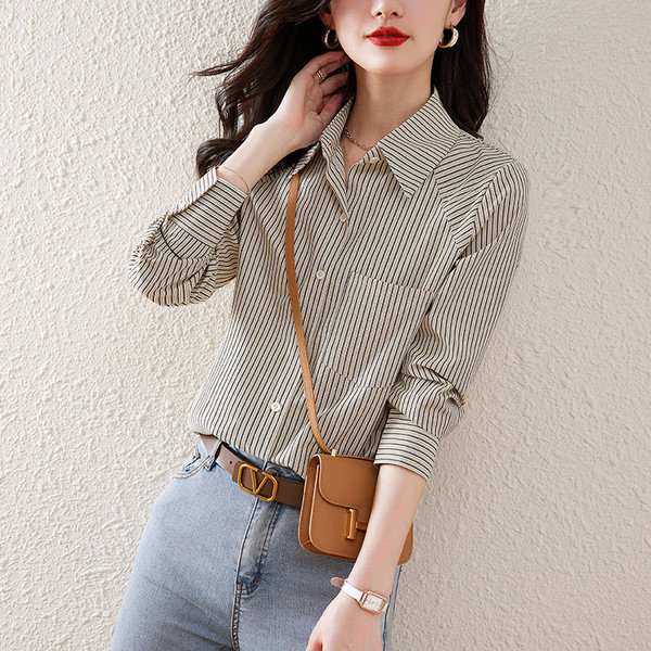 Naujo modelio dryžuoti marškiniai su kišenėmis ir sagomis