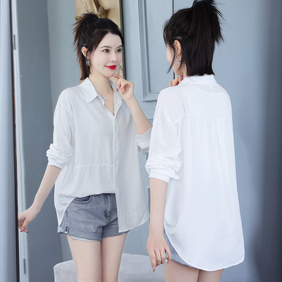 Kahes värvitoonis nööpidega naiste vabaajasärk