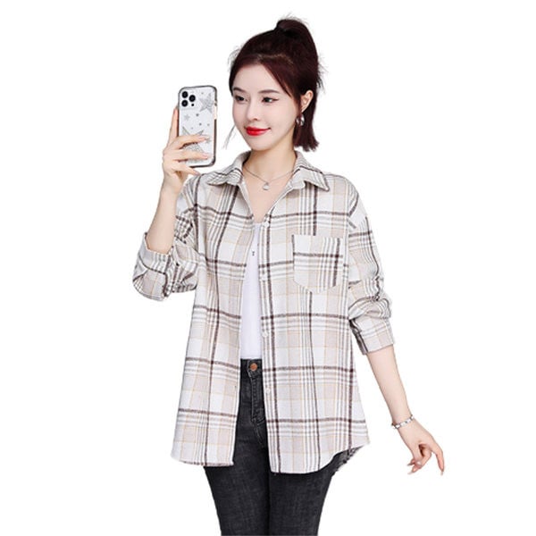 Naiste ruuduline krae ja taskuga särk