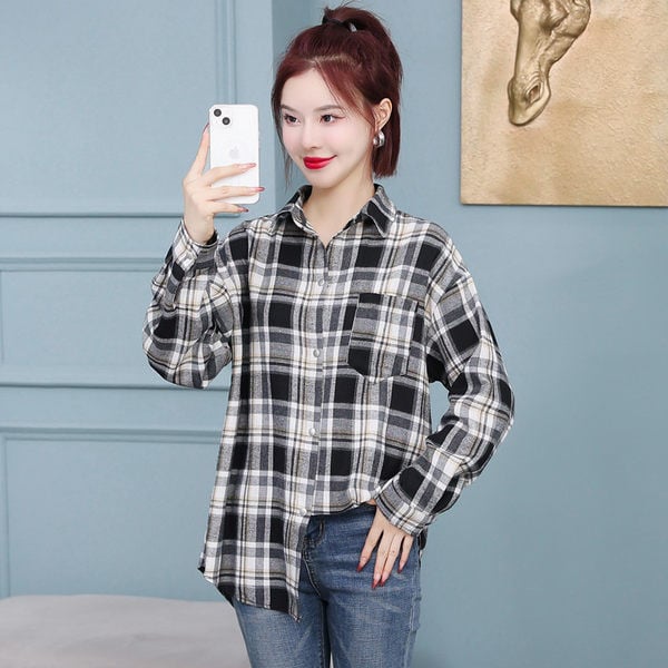 Naiste ruuduline taskuga särk