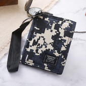 Férfi terepszínű pénztárca fogantyúval