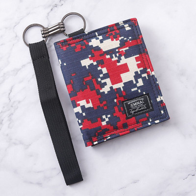 Férfi terepszínű pénztárca fogantyúval