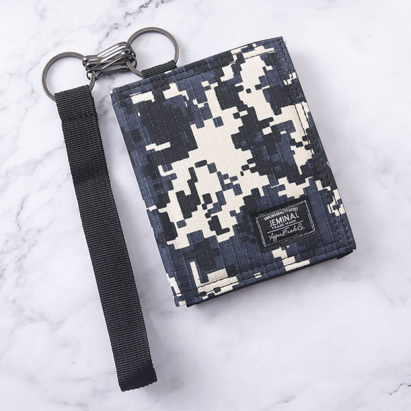 Férfi terepszínű pénztárca fogantyúval