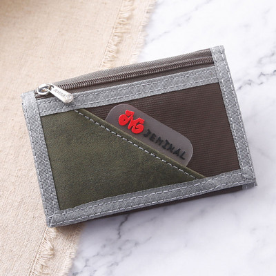 Muški tekstilni novčanik s čičak kopčom i natpisom