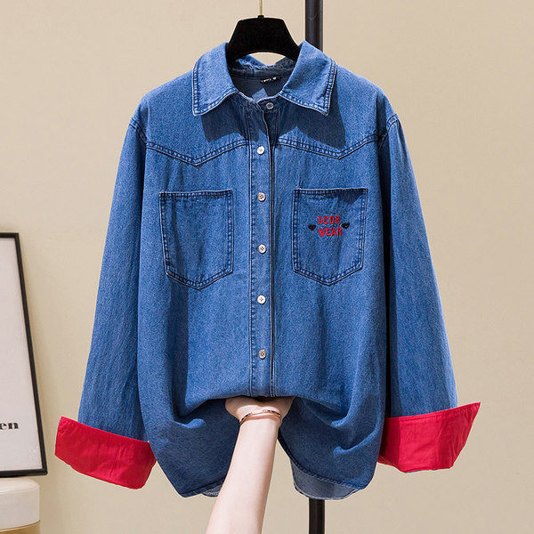 Moteriški džinsiniai marškiniai su kišenėmis - mėlynos spalvos