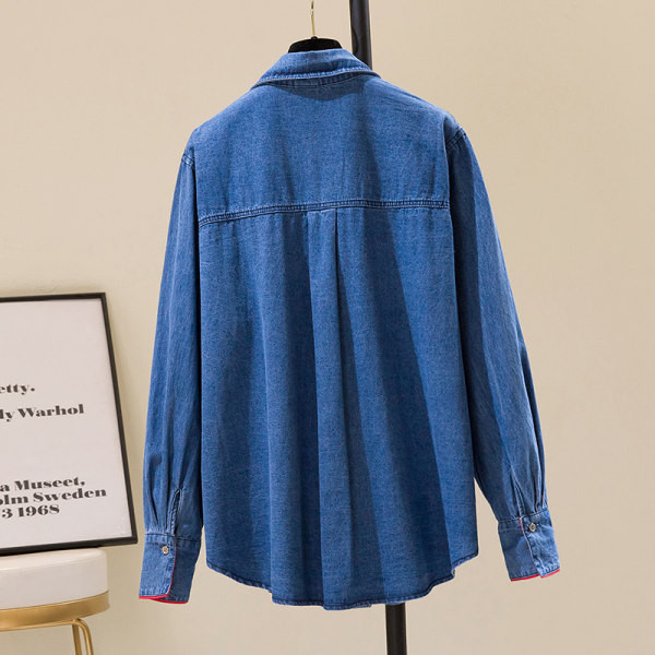 Moteriški džinsiniai marškiniai su kišenėmis - mėlynos spalvos