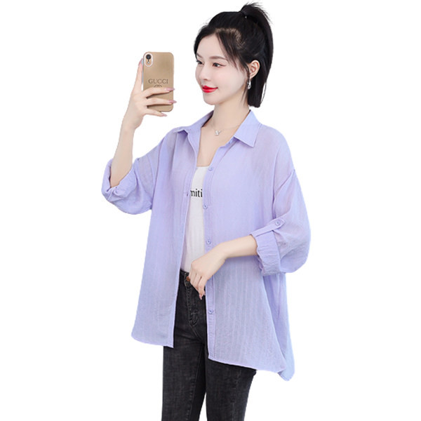 Moteriški platūs marškiniai su klasikine apykakle