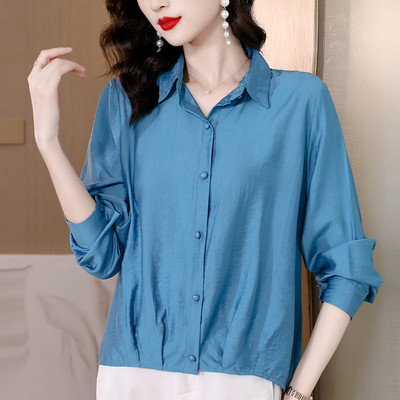 Moteriški elegantiški marškinėliai - švarus modelis su sagomis