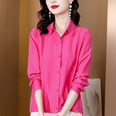 Moteriški elegantiški marškinėliai - švarus modelis su sagomis