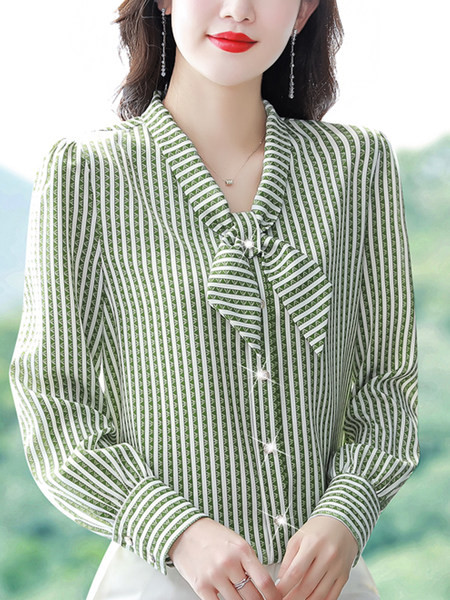 Moteriški dryžuoti marškiniai su kaspinu ir sagomis