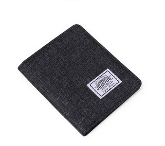 Férfi pénztárca több rekesszel bankjegyek és hitelkártyák tárolására