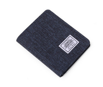 Férfi pénztárca több rekesszel bankjegyek és hitelkártyák tárolására