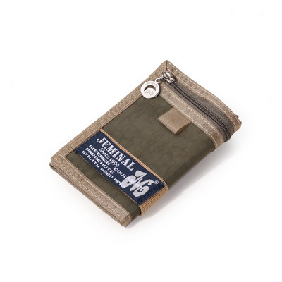 Tekstilni muški novčanik s kopčanjem na čičak i zip pretincem za kovanice