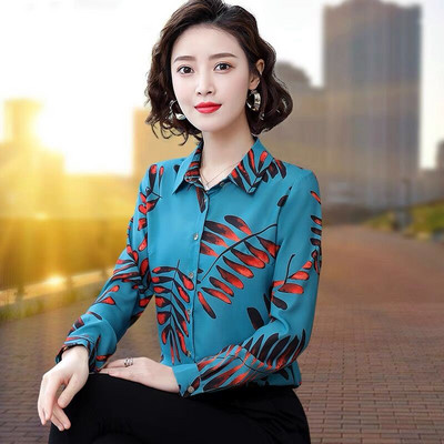 Elegantiški moteriški marškiniai su klasikine apykakle