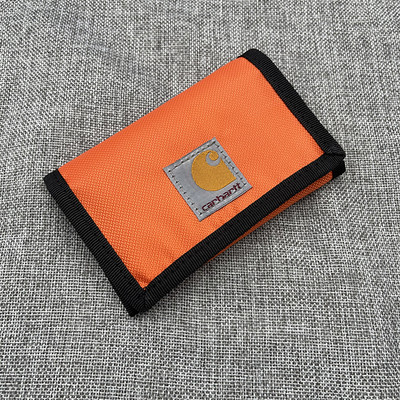 Įvairių spalvų vyriška piniginė