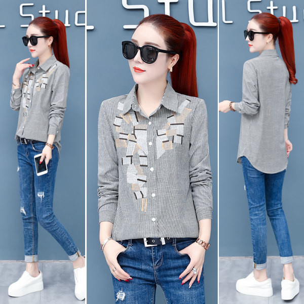 Dryžuoti moteriški marškiniai klasikine apykakle – trijų spalvų