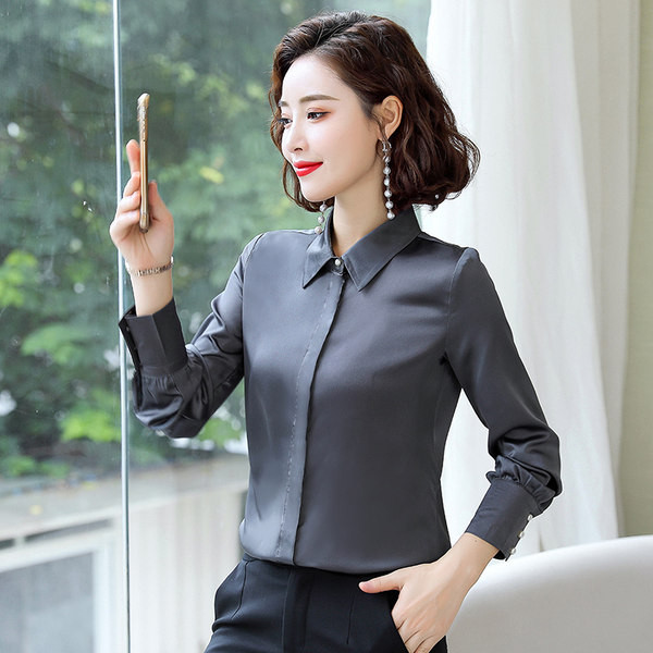 Elegáns női ing hosszú ujjal, gombos rögzítéssel