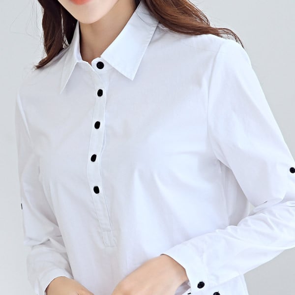 Naiste vabaaja särk – klassikalise kraega