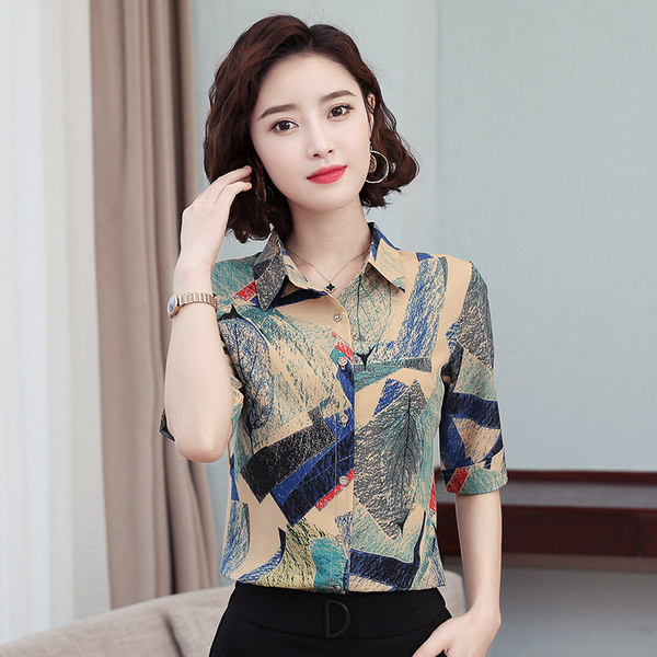 Cămașă elegantă de damă cu motive florale