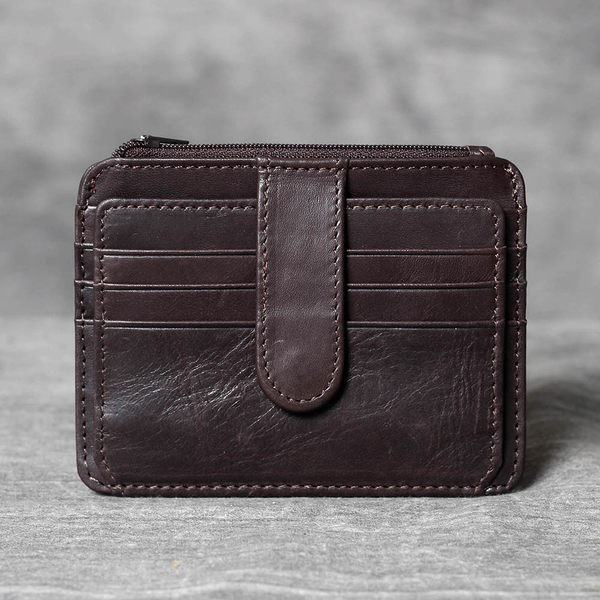 Maža vyriška odinė piniginė su keliais skyreliais