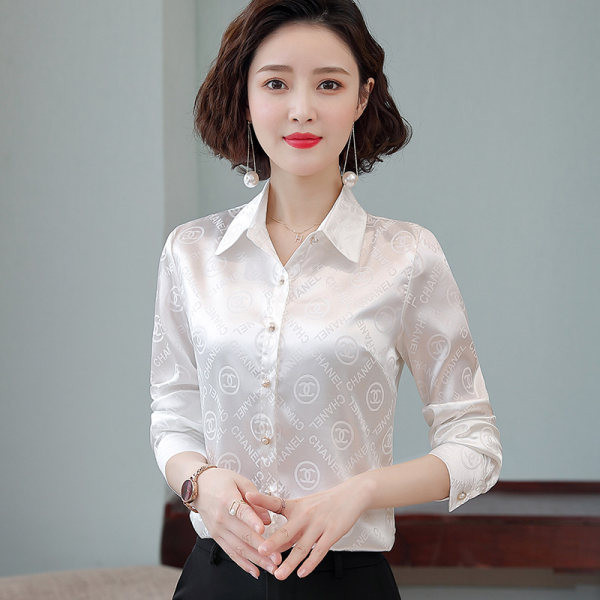 Elegáns női ing figurákkal és gombokkal