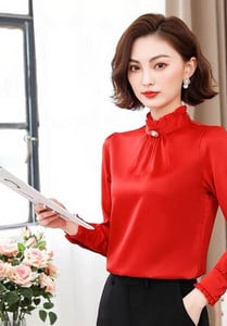 Γυναικείο κομψό πουκάμισο με μακριά μανίκια και κέντημα