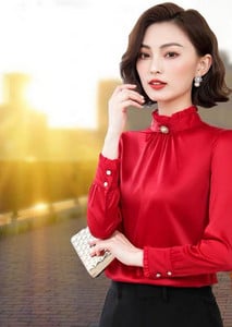 Γυναικείο κομψό πουκάμισο με μακριά μανίκια και κέντημα