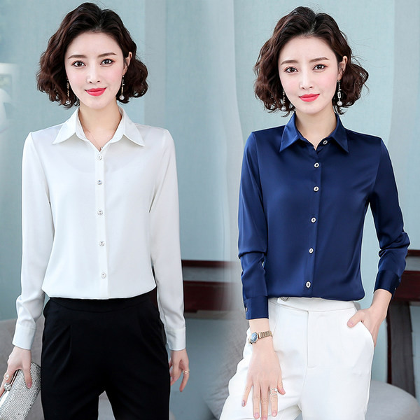 Švaraus rašto moteriški marškinėliai ilgomis rankovėmis