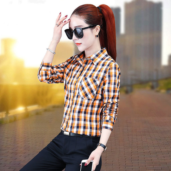 Ženska prugasta košulja s džepom i gumbima