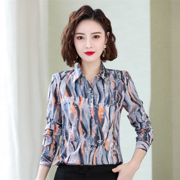 Spalvingi moteriški marškiniai klasikine apykakle