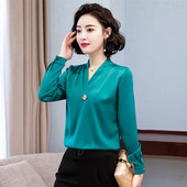 Ženska košulja sa špicastim dekolteom u različitim bojama