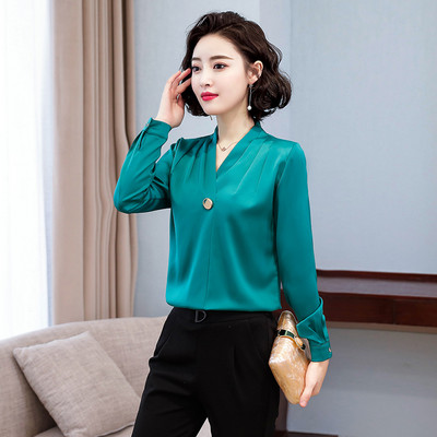 Ženska košulja sa špicastim dekolteom u različitim bojama