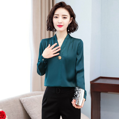 Ženska košulja sa špicastim dekolteom u različitim bojama