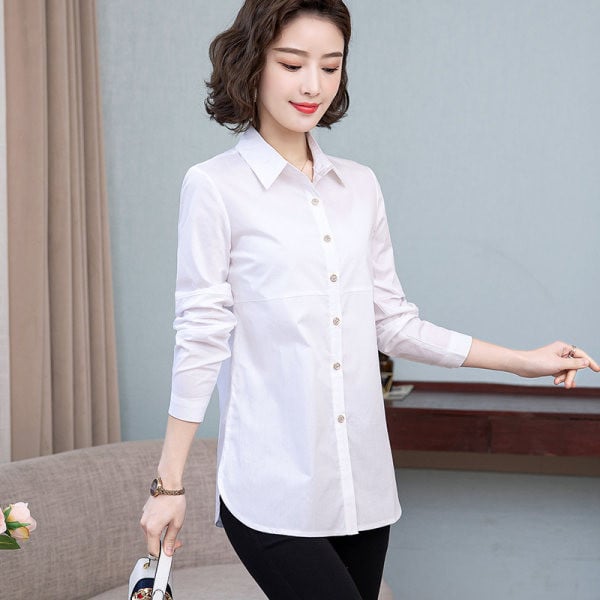 Elegantne naiste särk nööpide ja kraega