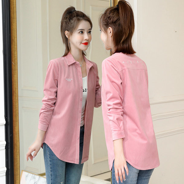 Soliidne kevad-sügissärk tikitud kirjaga