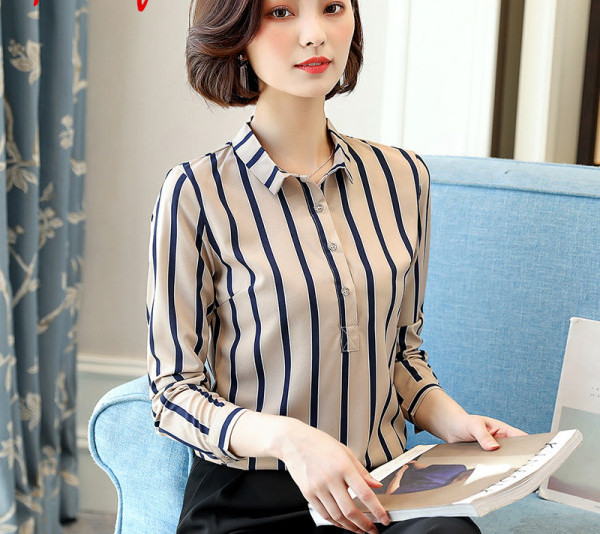 Elegantna ženska košulja na gumbe