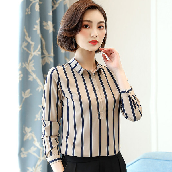 Elegantna ženska košulja na gumbe