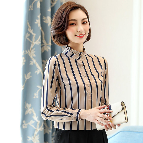 Elegantna ženska košulja na gumbe