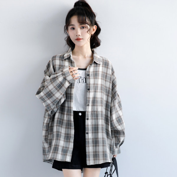 Cămașă cu nasturi în carouri de toamnă