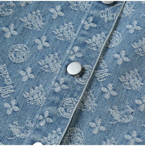 Vabaaja vormidega teksasärk