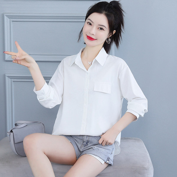 Naujo modelio moteriški dviejų spalvų marškinėliai