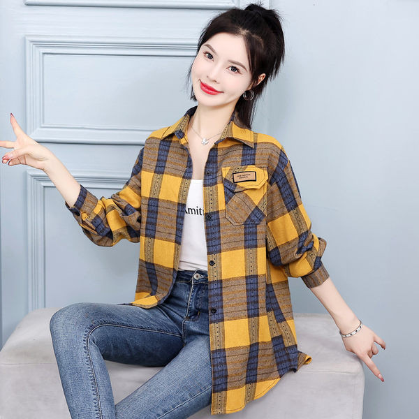 Laisvi moteriški marškinėliai su kišene