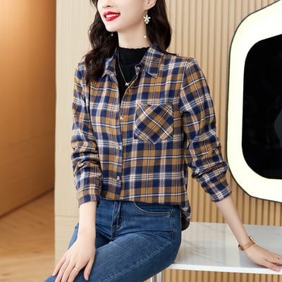 Naiste ruuduline särk klassikalise krae ja taskuga