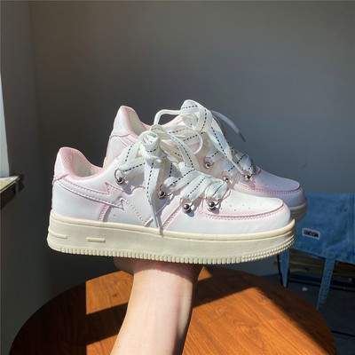 Naiste ökonahast paeltega tossud - suured suurused