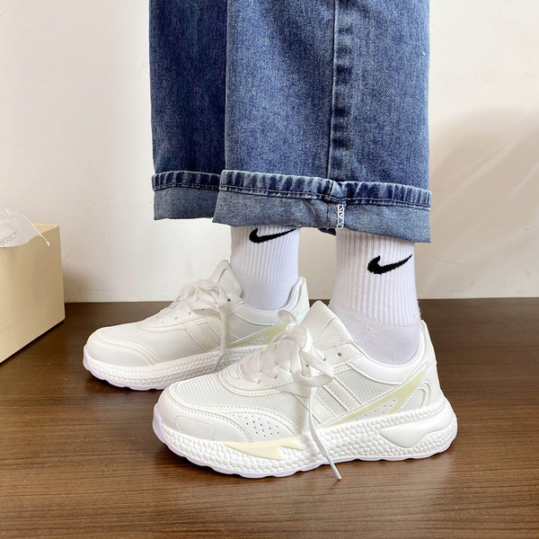 Sportske tenisice s vezicama