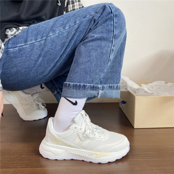 Sportske tenisice s vezicama