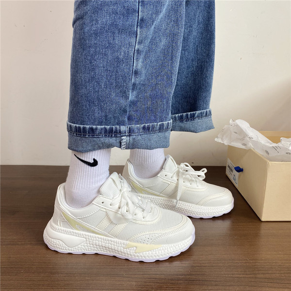 Sportske tenisice s vezicama