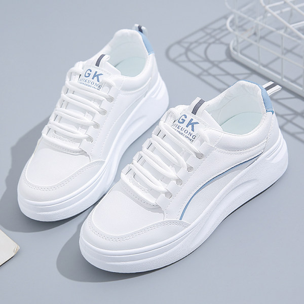 Lapos talpú női bőr tornacipő új modellje