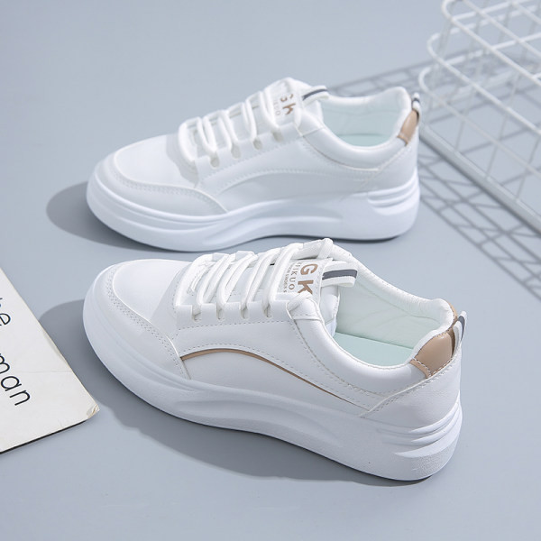 Lapos talpú női bőr tornacipő új modellje